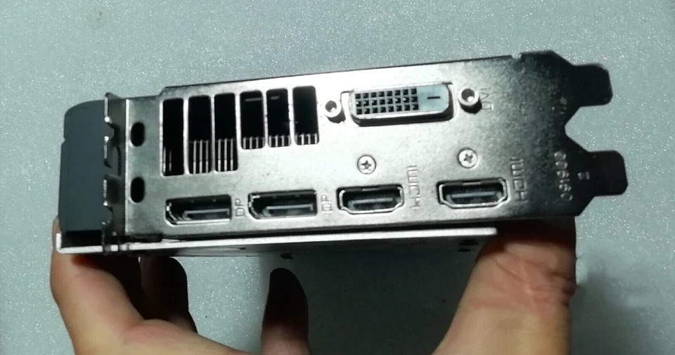 SAPPHIRE NITRO AMD Radeon RX570 4GB GDDR5 PCI-E Graphics Video Card DP DVI HDMI - Image 2 of 4