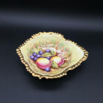 AYNSLEY ORCHARD FRUIT SHELL SHAPED DISH SIGNED D. JONES CS106