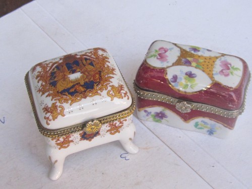 Caja de baratijas pintada a mano vintage de porcelana portagese colección NAV - Juego de 2 - Imagen 1 de 11