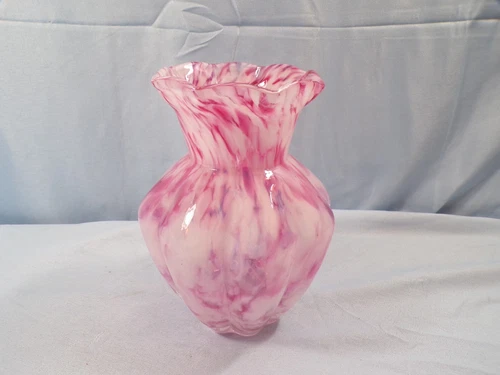 Fenton Vasa Murrhina Glass Pink Rose Mist Vase 5 1/2" Tall INV3