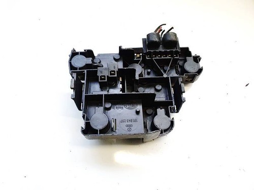 Volkswagen Golf 1989 Tailight Bulb Holder (Lamp Carrier) 191945257 #1846298-82