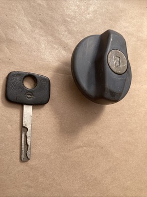 Opel  monza 1985 3.0 gse Fuel Cap