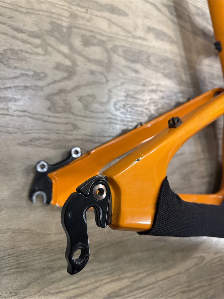 Cuadro grande de bicicleta de montaña con suspensión completa de carbono Ibis Mojo 26” naranja zorro Foto 2 de 4