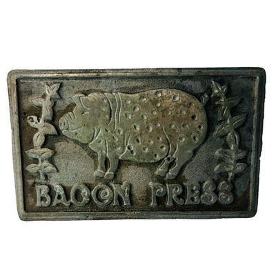 Vintage Cast Iron Bacon Press Pig With Flowers Wood Handle 4  x 7  Home Decor