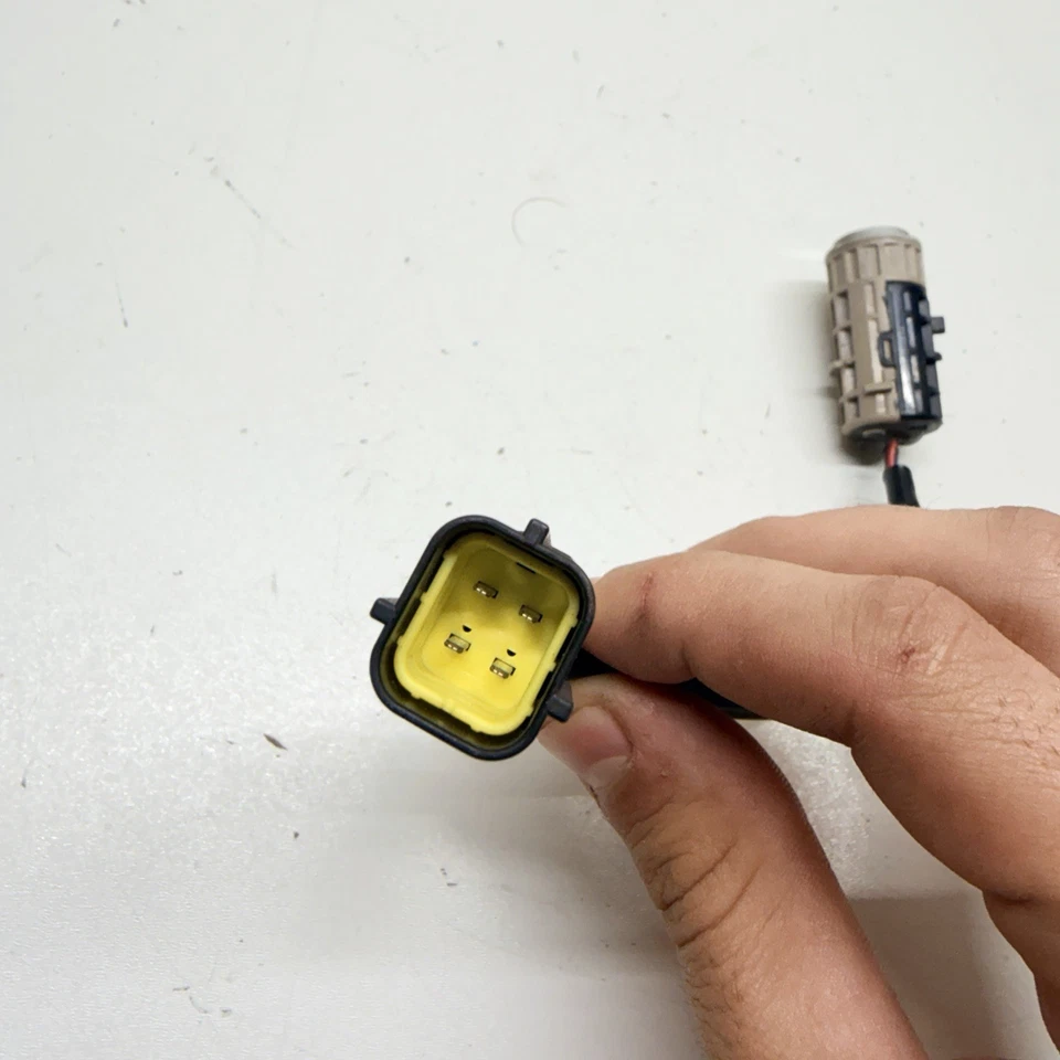 Sensor de proximidad de ayuda de estacionamiento trasero Hyundai Genesis Equus 2009-2014 957203M000 OEM Foto 4 de 4