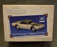 1966 Oldsmobile Toronado Coupe NEW Hallmark GM American Car 2004 Ornament