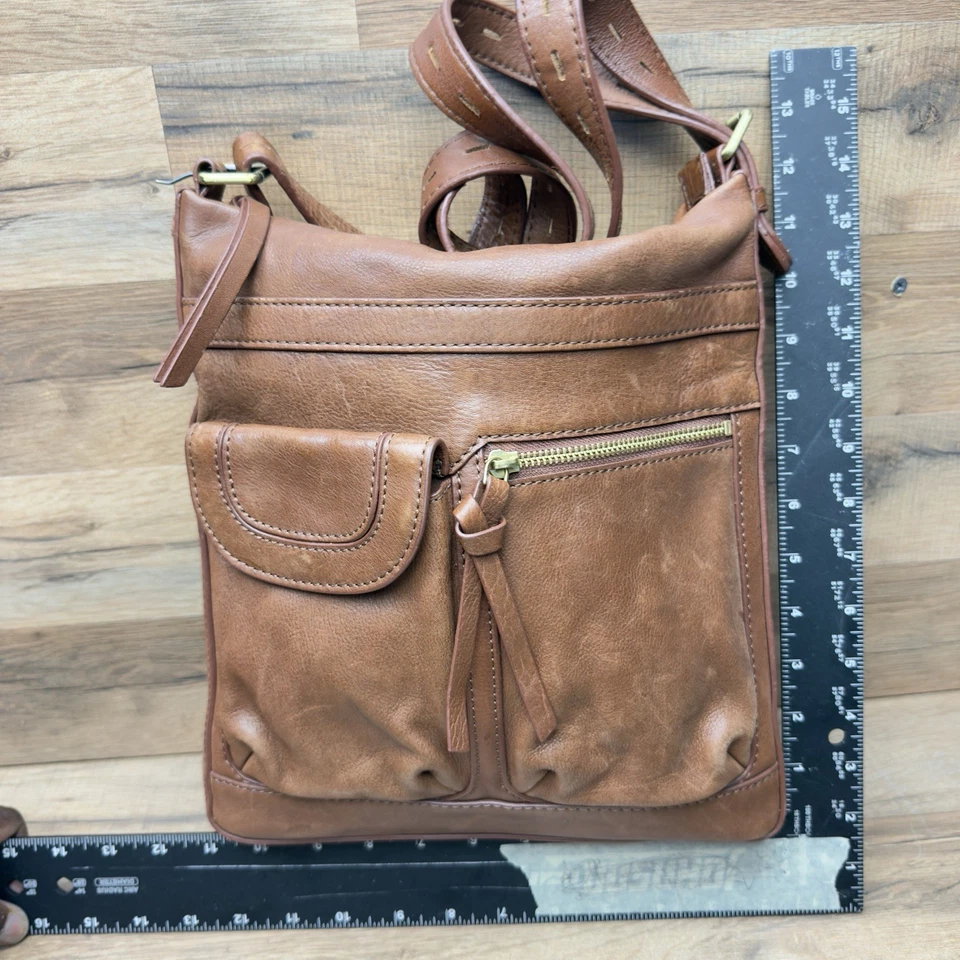 Bolso Bandolera C&C California Cuero Marrón Coñac Bolsillos 10"x10" Foto 2 de 4