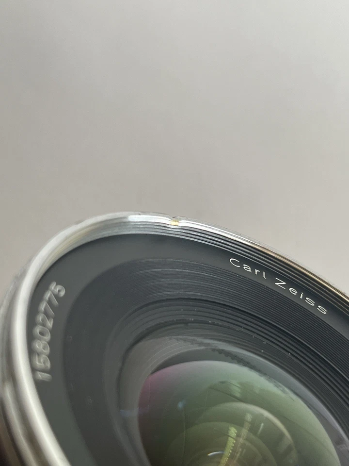 Lente para Nikon ZEISS Distagon T 18 mm f/3,5 ZF MF Foto 2 de 4