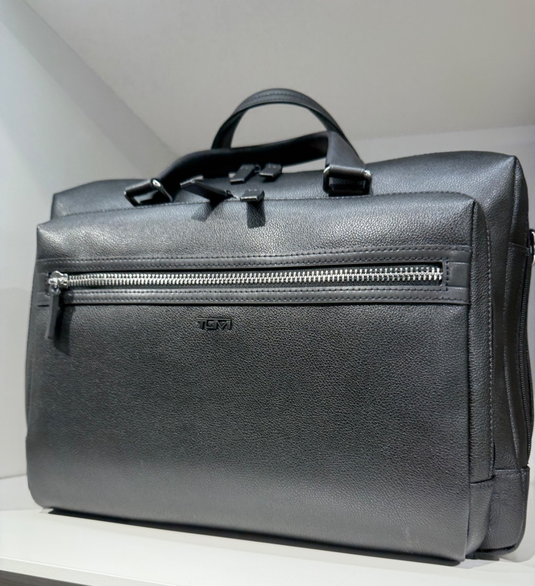 NEW Tumi OAKFIELD 100% Grain Leather 15.5” Large Laptop Briefcase