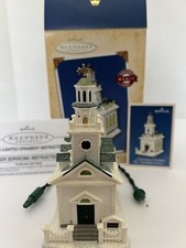 Hallmark Keepsake Ornament 2004 Colonial Church, Candlelight Services 7 QX8451