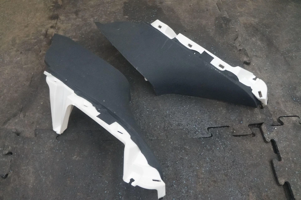 套装后四分之一左右内屋顶侧装饰面板雷克萨斯 Lc500 18-21 — 第 2/4 张图片