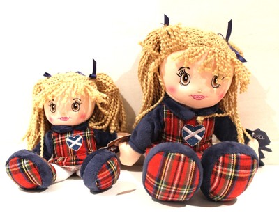 Süße hübsche schottische Stoffpuppe in Stewart Tartan klein oder groß 21 cm / 30 cm