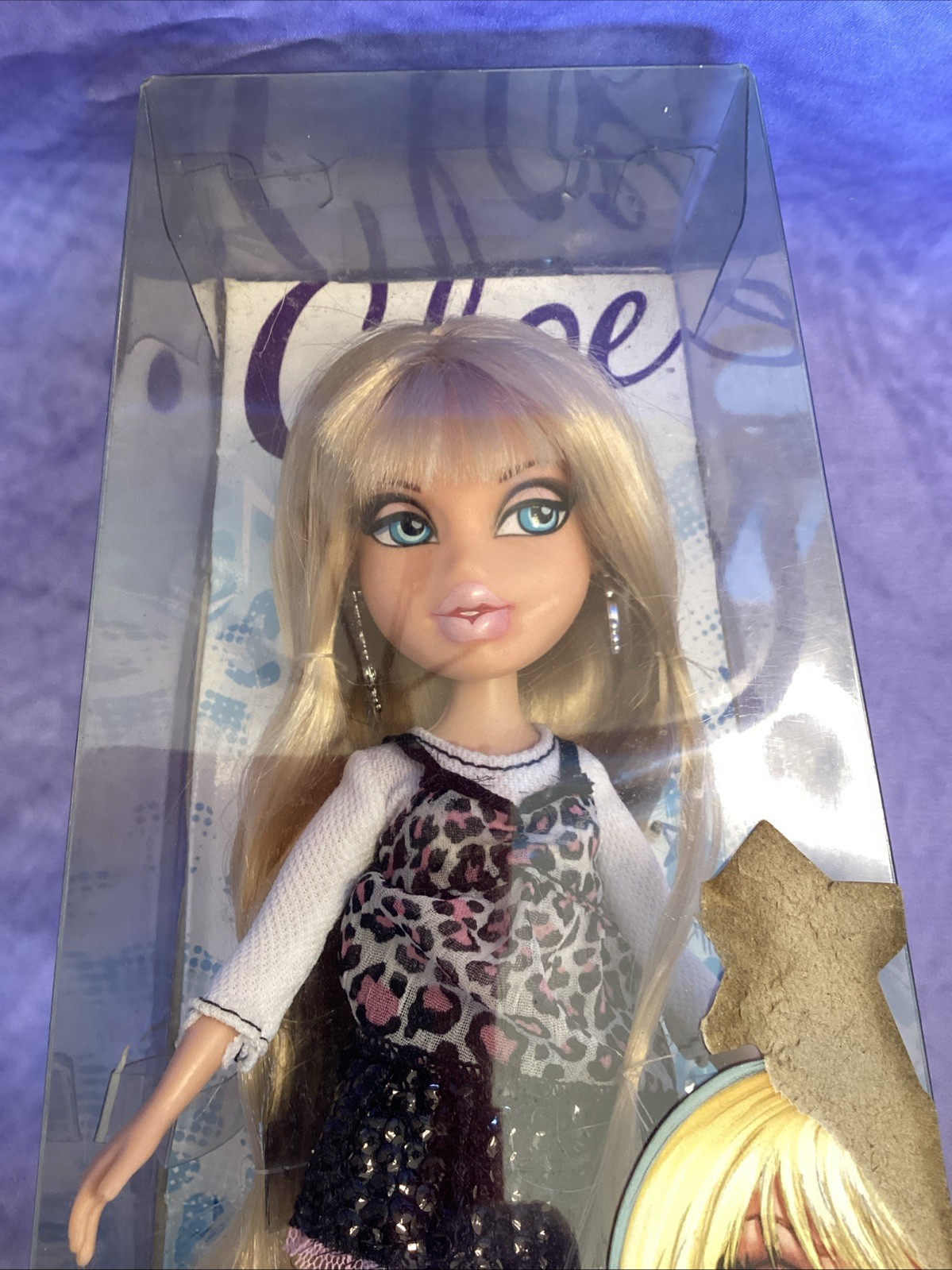 2010 BRATZ 10th Anniversary CLOE FASHION DOLL RARE MGA Enter