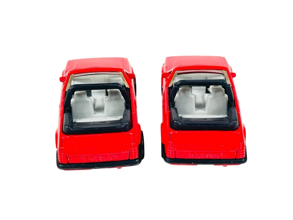 Matchbox Superfast (2) MB17 Red Ford Escort XR3i Cabriolets - 1985 Die cast - Image 3 of 4