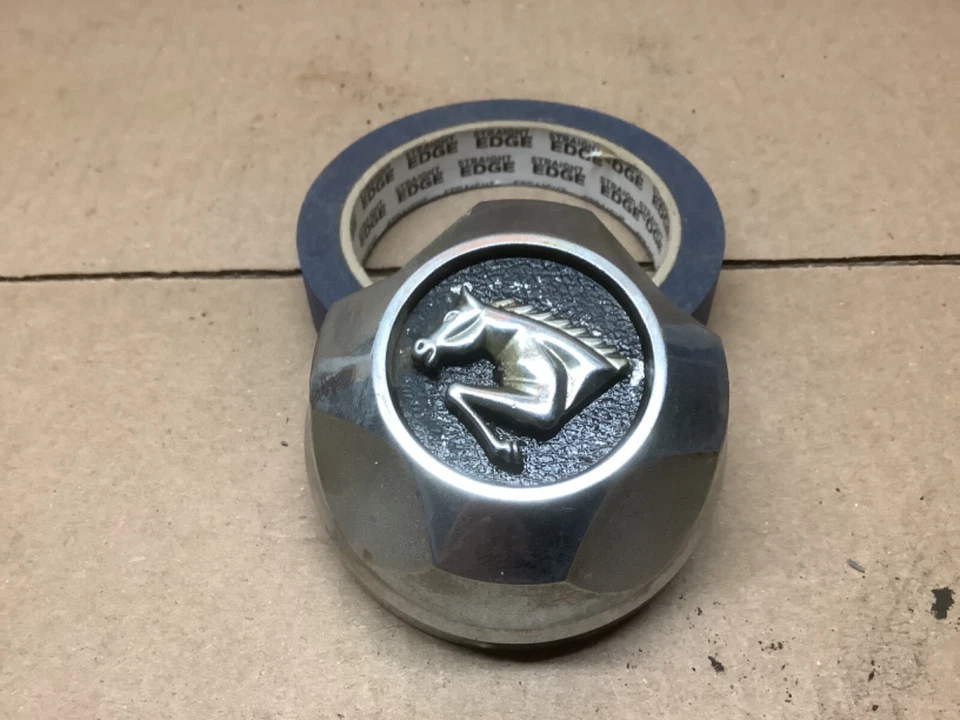 ONE 1974-1979 Dodge/Plymouth Colt Acero Rally Rueda Cromo Tapa Central USADA Y34 Foto 2 de 3