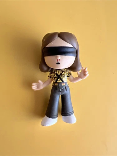 Funko Mystery Minis Stranger Things Season 3 - Battle Eleven 1/6 (Vaulted)