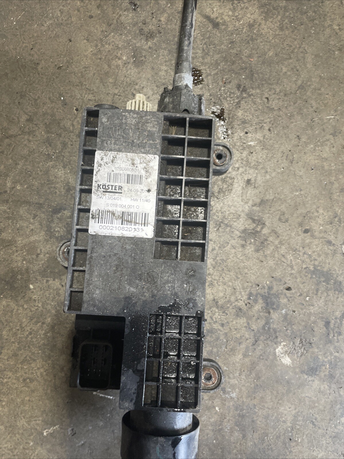 Maserati Ghibli Parking brake actuator P/N 670030887