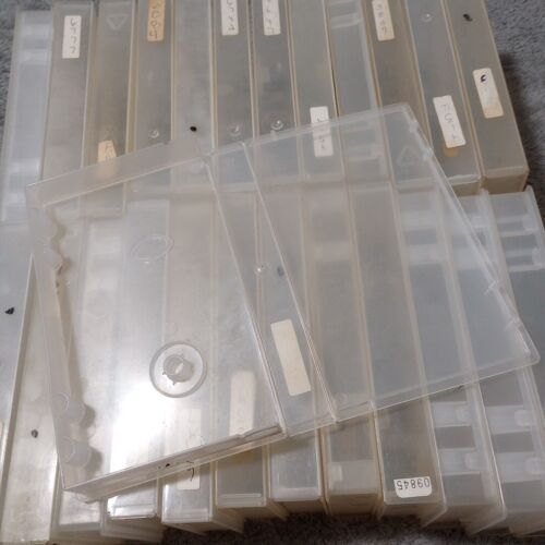 Lote 20 Estuche con cubierta plástico VHS almacenamiento de cinta de video recortado agrietado lechoso vacío - Imagen 9 de 23