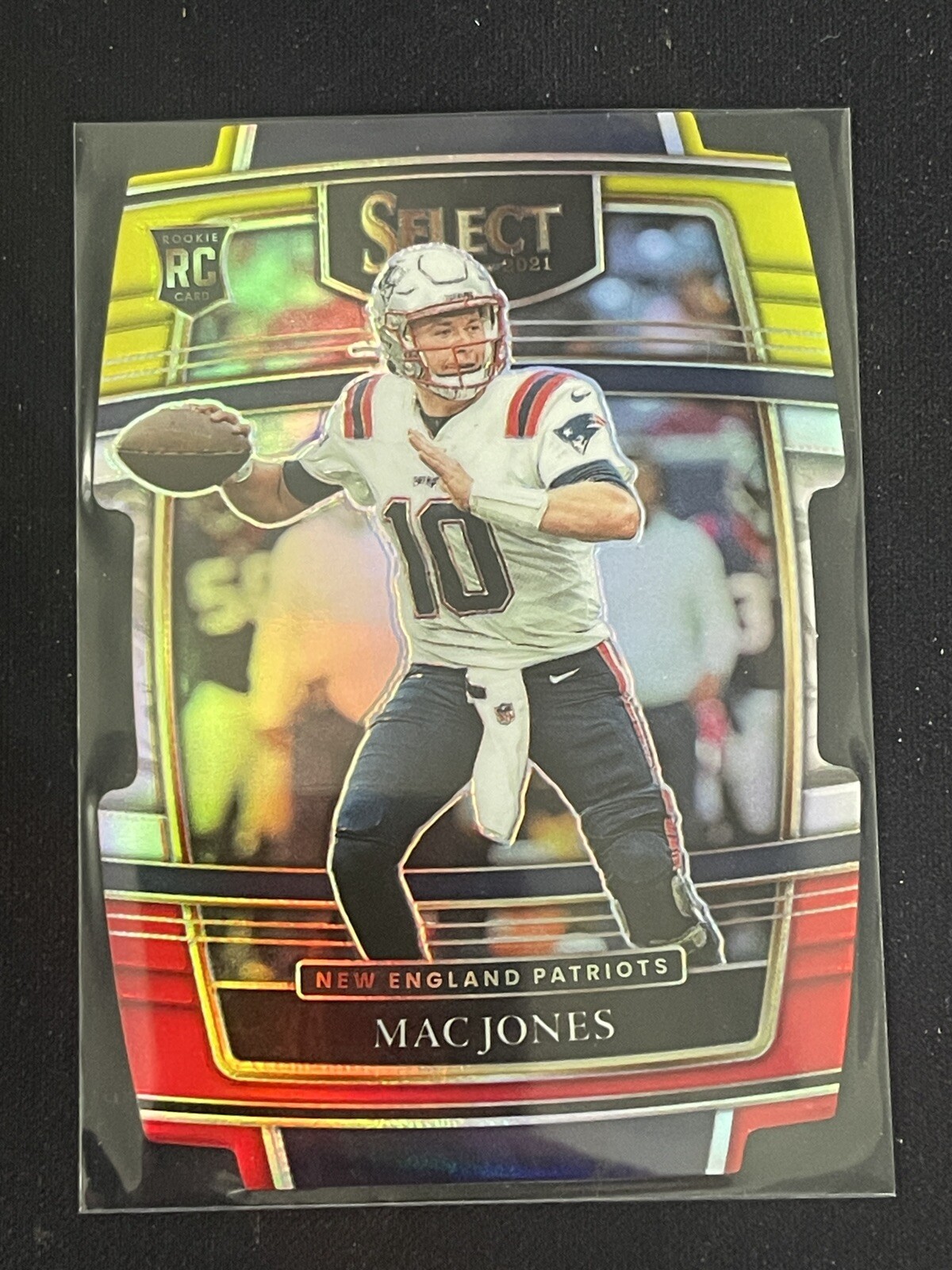 2021 Panini Select Mac Jones Yellow Red Prizm Die-Cut Rookie RC #51 Patriots SP