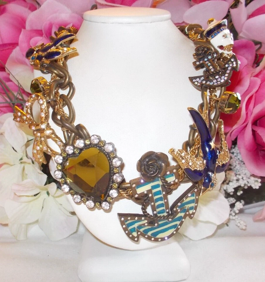 BETSEY JOHNSON RARE VINTAGE "FLY WITH ME" MULTLCHARM CHOKER STATEMENT NECKLACE - Image 4 of 4