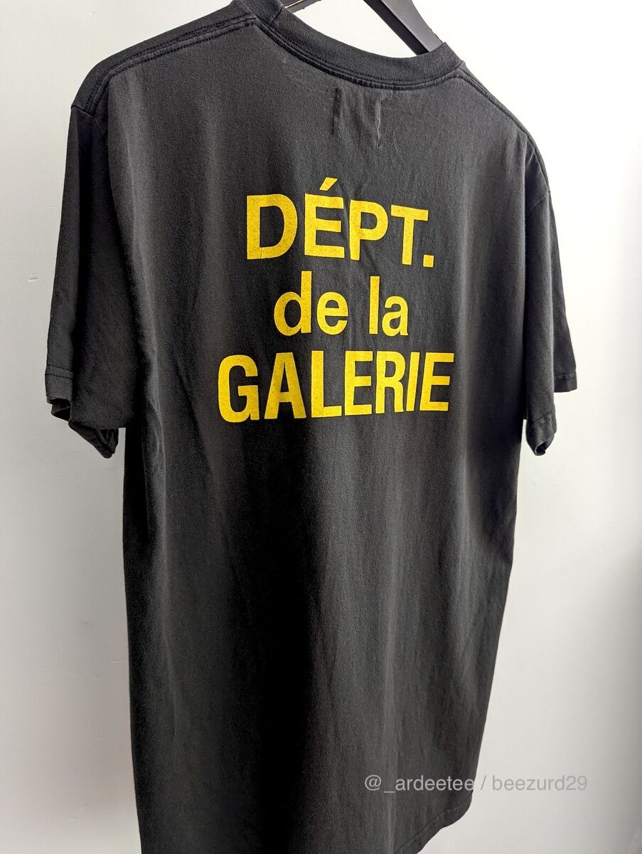 *NWT* GALLERY DEPT. FRENCH LOGO T-SHIRT (BLACK/YELLOW, MEDIUM)