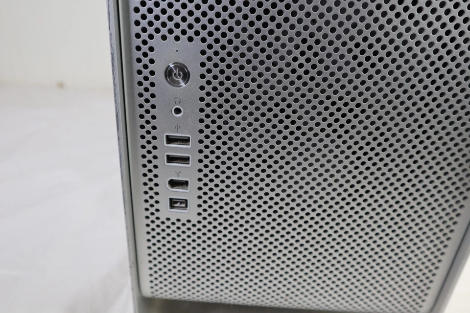 Apple Mac Pro A1186 2 x 2.66 GHz Dual-Core Intel Xeon 8 GB 2 TB HDD OS X - Image 2 of 4