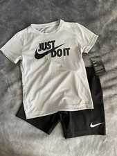 2pc Nike boys Outfit-Size 6-7 Blk/grey NWT