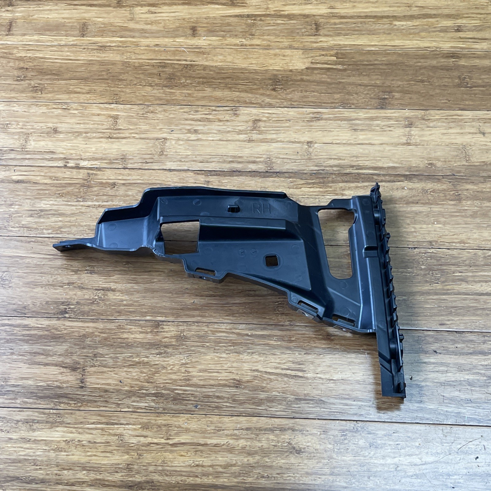 2017-2023 Audi R8 4S Rear Right Side Bumper Support Mount Bracket 40K Miles OEM