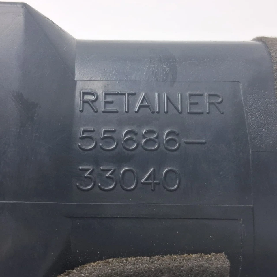 2013-2018 Lexus ES300h Center Dash Air Vent with Clock 55686-33040 - Image 4 of 4