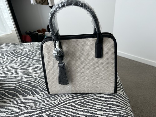 Handbag Cream With Black Trim By Louenhide - Picture 2 of 5