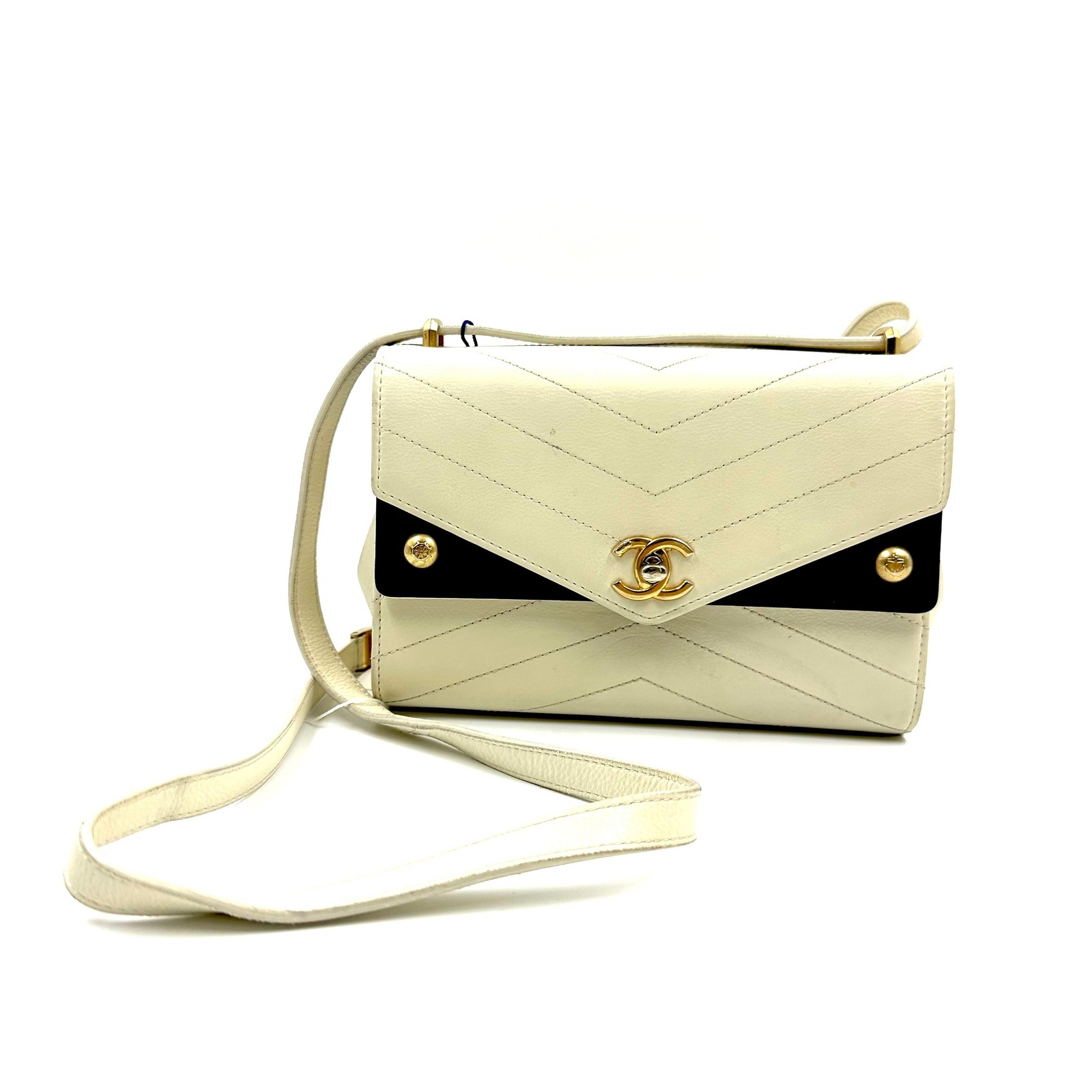 H136 Chanel Calfskin Chevron Quilted Casual Trip Flap White Shoulder Bag