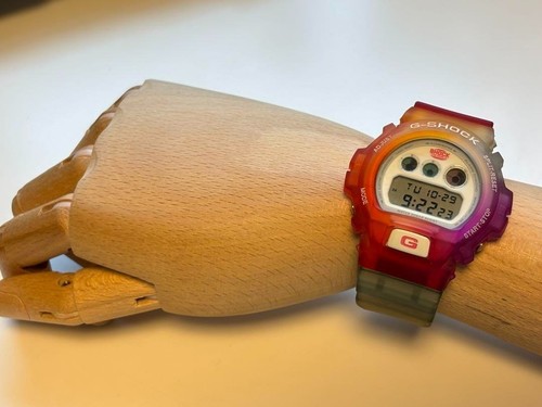 Casio G-Shock x Urban Research Dw-6900 Limited Watch SHOCK THE WORLD Used - Picture 9 of 9