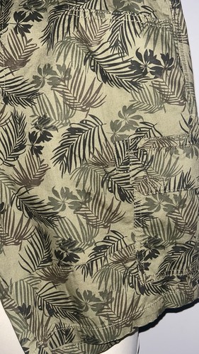 tokyo laundry Cargo Khaki Floral Shorts XL 40” Waist Hawaiian - Picture 2 of 7