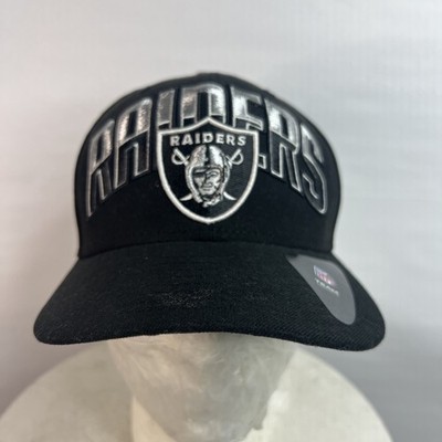 Black NFL Oakland Raiders Cap Unique Raised Embroidery  Size 7 1/8 New Era
