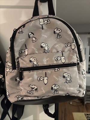 Bioworld Peanuts Snoopy Mini Backpack