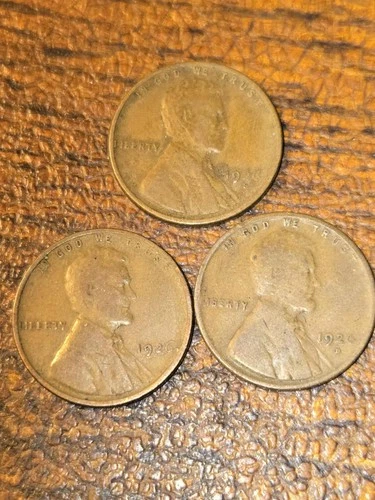 (1926 - S/P/D)  Lot of 3 Lincoln Cents  in VG + to F Condition, Brown Color