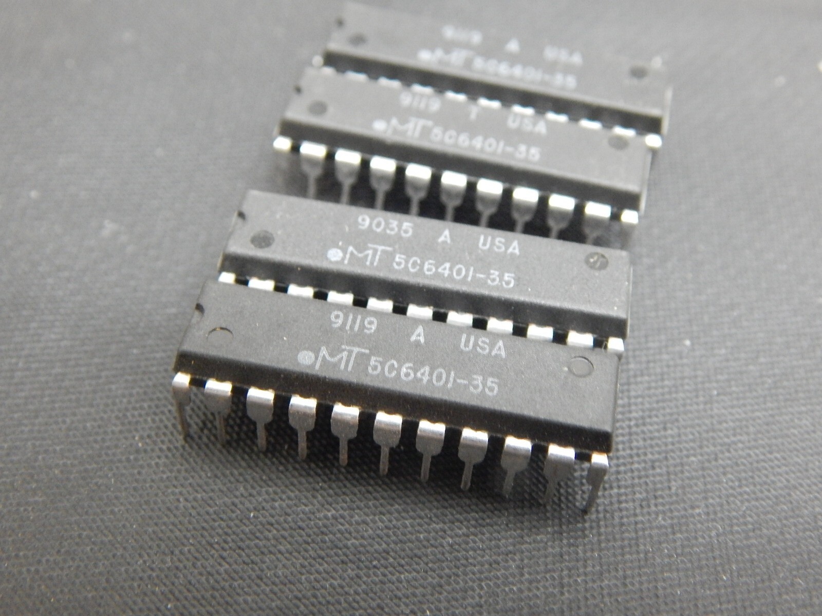 MICRON MT5C6401-35 64KX1 SRAM 22 PIN DIP IC - LOT OF 4 IC'S - USA FAST SHIPPING