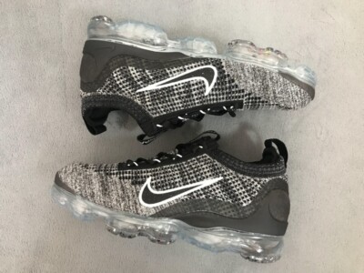 Nike Air VaporMax 2021 Flyknit Size 6 Womens Black White DH4088