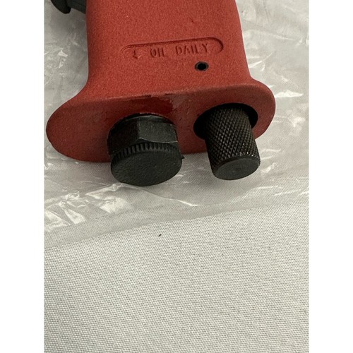 Cummings hand held Professional 7 piece air hammer kit Red Item 1119 - Picture 3 of 9