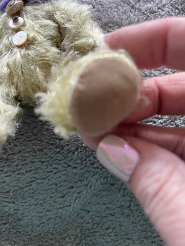 Vintage 7 Inch Mohair Teddy Bear With A Little Sewing Basket - Picture 4 of 7