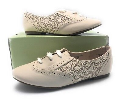 NIB! SARAH-JAYNE by Journeys Jazz Beige Flat Oxfords NIB! SARAH-JAYNE by Journeys Jazz Beige Flat Oxfords