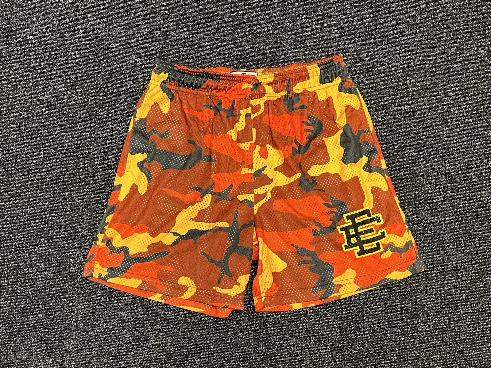 Eric Emanuel EE Basic Short Camo Size Medium - image 1