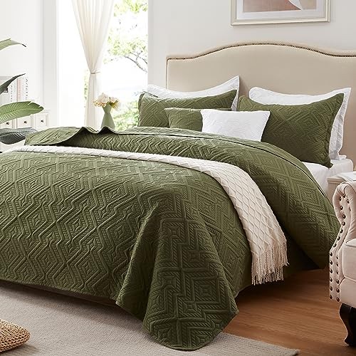 Oversized California King Size Quilt Set 3 Pieces, Olive Green Bedspread