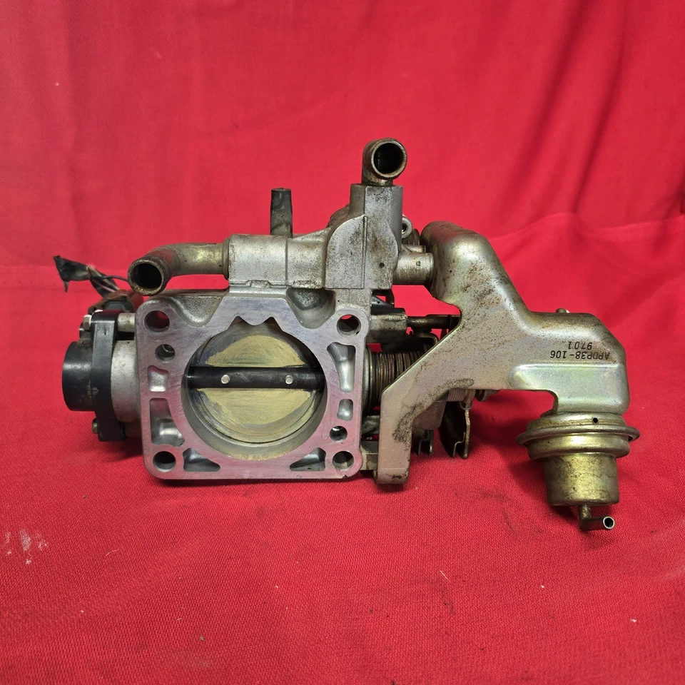 Cuerpo del acelerador QX4 Infiniti Nissan Pathfinder 96-99 RTQ60 Hitachi Foto 3 de 4