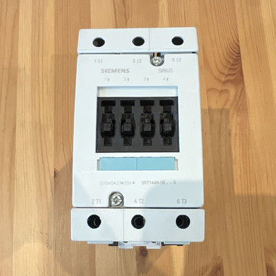 Siemens SIRIUS 3RT1 Leistungsschütz 3RT1446-1B 24V DC 160A 3-polig AC-3