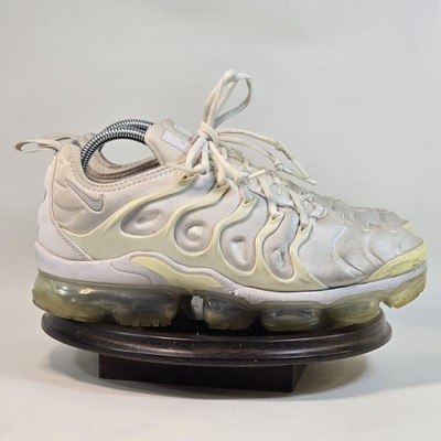 Nike Air VaporMax Plus Shoes Mens Size 8.5 Triple White Running Sneakers Cushion