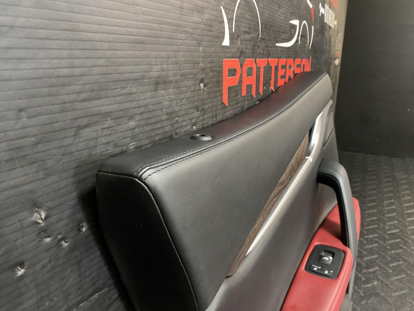 14-17 MASERATI GHIBLI REAR DRIVER LEFT INSIDE INTERIOR DOOR TRIM PANEL BLACK RED