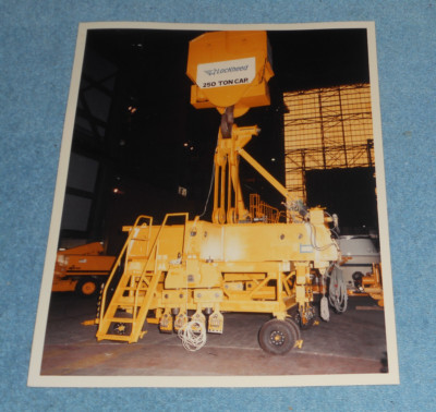 1987 NASA Photo Space Shuttle SRM 4 Point Lifting Beam 250 Hydra-Set VAB KSC #1