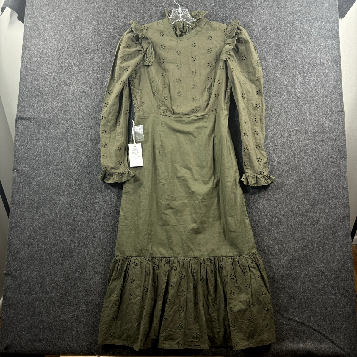Tuckernuck Hyacinth House Regina Dress Women's Small Olive Green Eyelet Ruffle Tuckernuck Hyacinth House Regina Dress Women's Small Olive Green Eyelet Ruffle