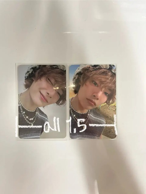 Stray Kids ate albums and pop-up iN photo cards on sale